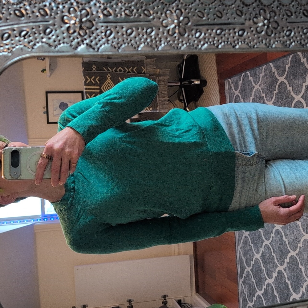 GAP Merino Sweater - Picture 2 of 3